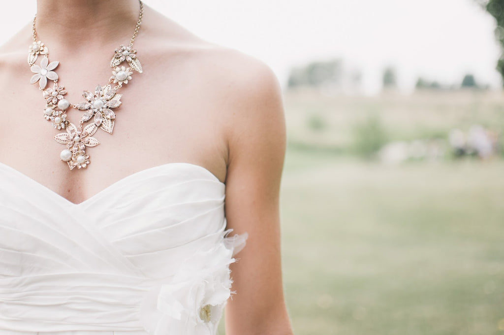 The 5 Worst Wedding Jewelry Mistakes Brides Should Avoid